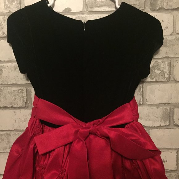 STUNNING Girl's Holiday Dress Size 12 - Picture 4 of 10